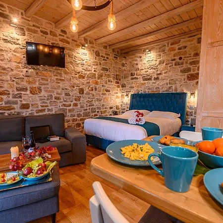 Mple Feggari Apartamento *