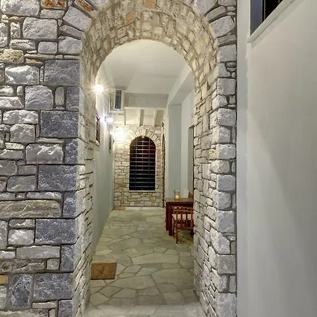 Mple Feggari Apartment *