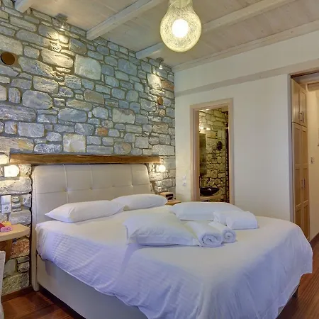 Apartment Mple Feggari Mouresi