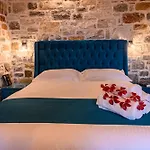 Mple Feggari Apartamento *