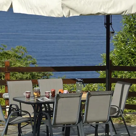 דירה Mple Feggari Mourésion